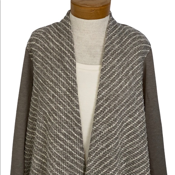 LOGO By Lori Goldstein Boucle Flyaway Cardigan Small - Picture 2 of 10